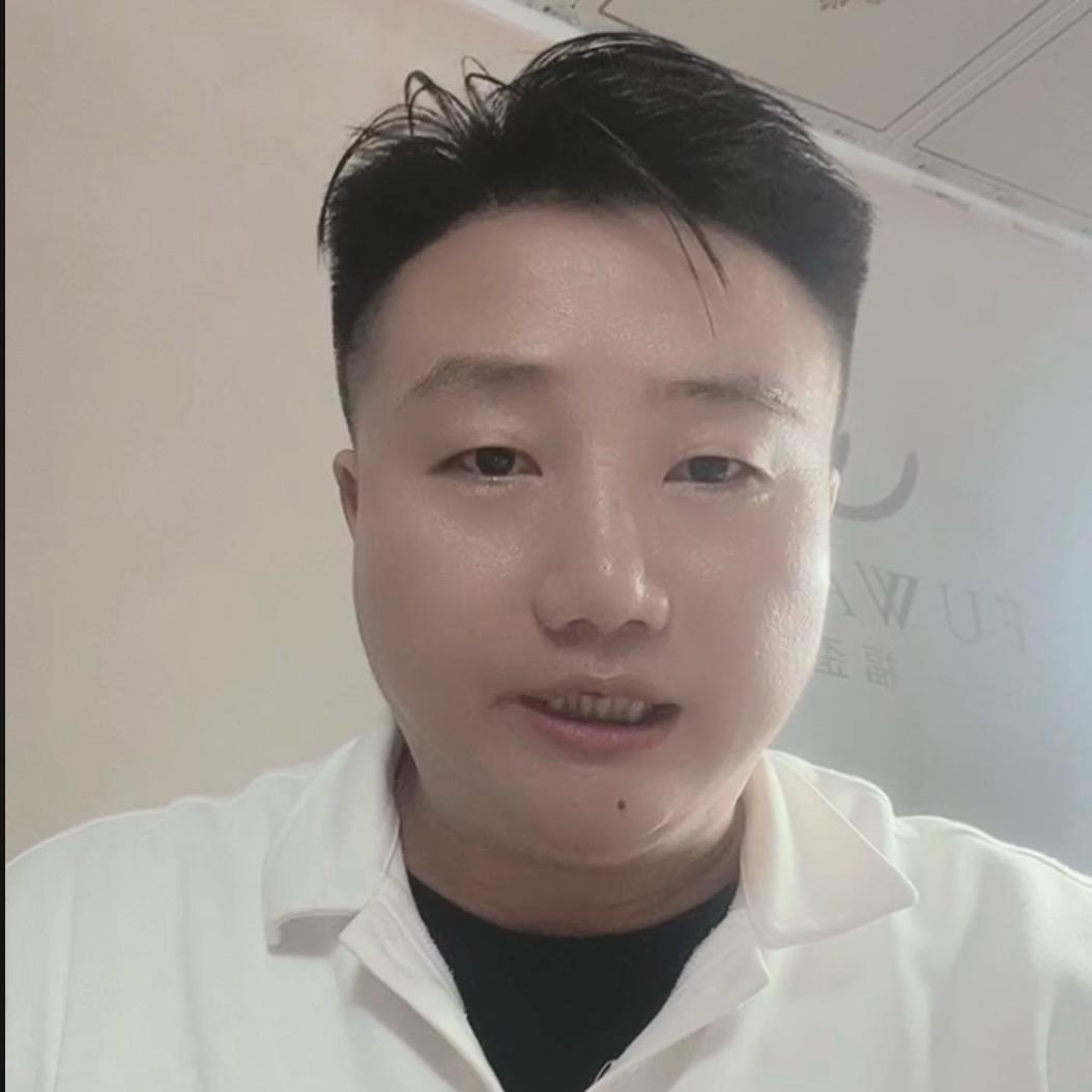 福歪歪®️风云一少讲珠宝