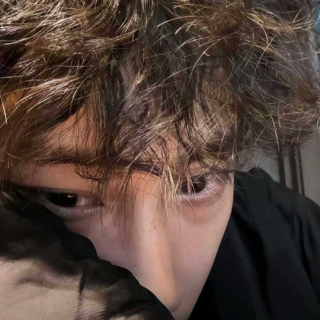 小溪溪.