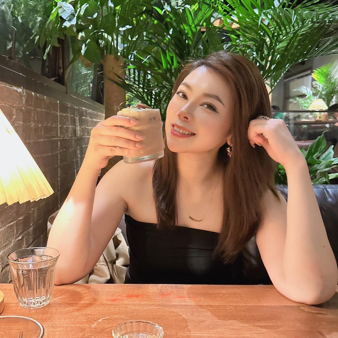 离开车行的依依