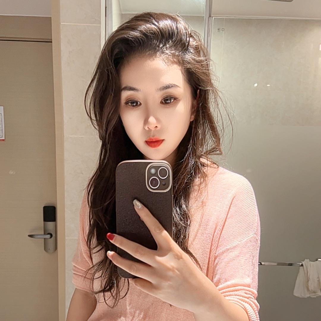杨梅妞