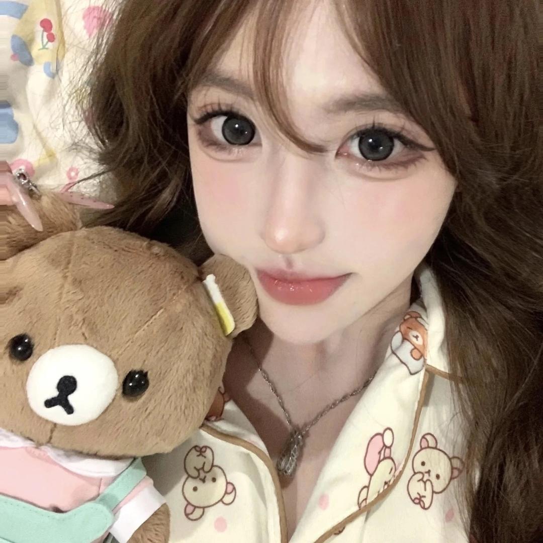 犯困小汉堡。°