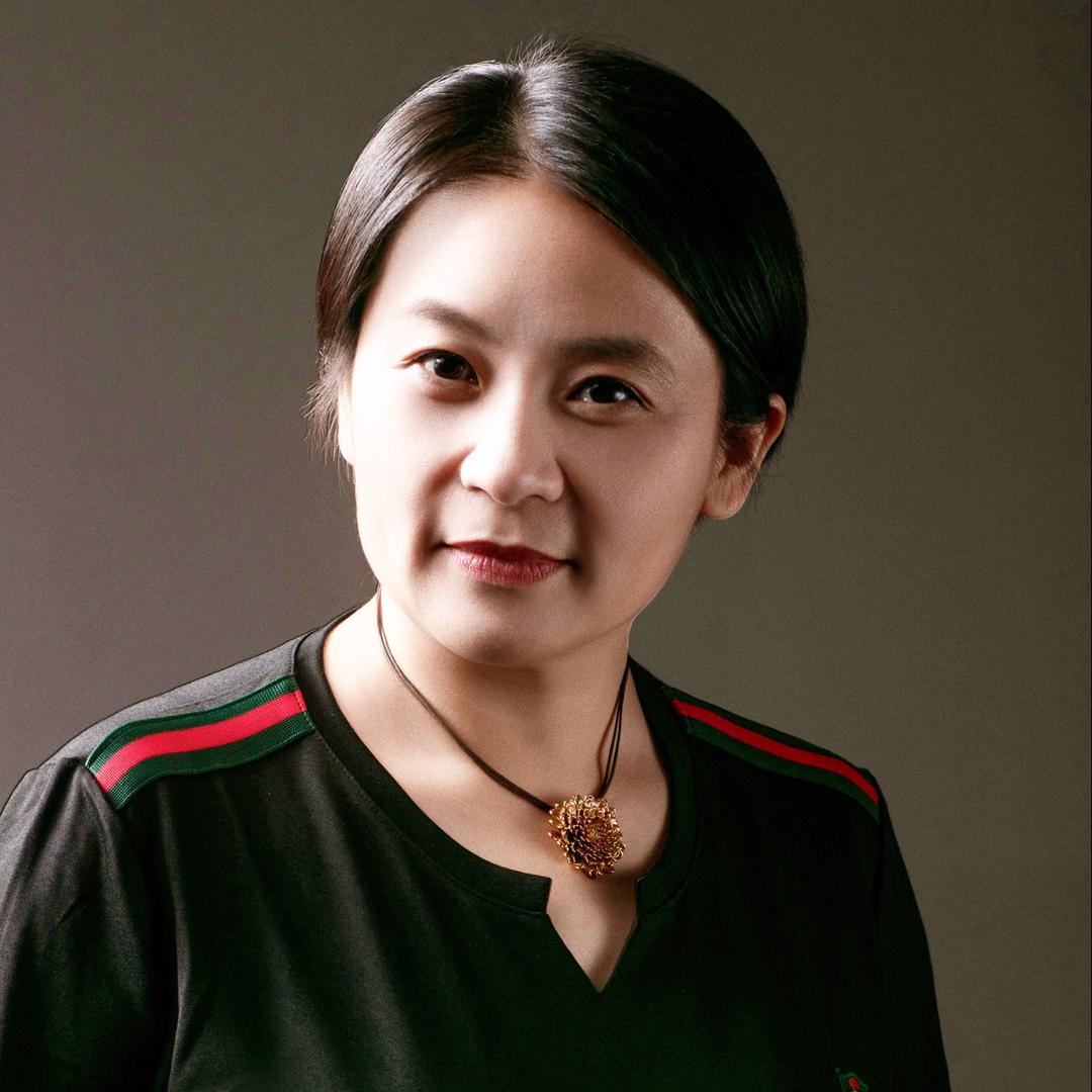 中威车饰潘丽华