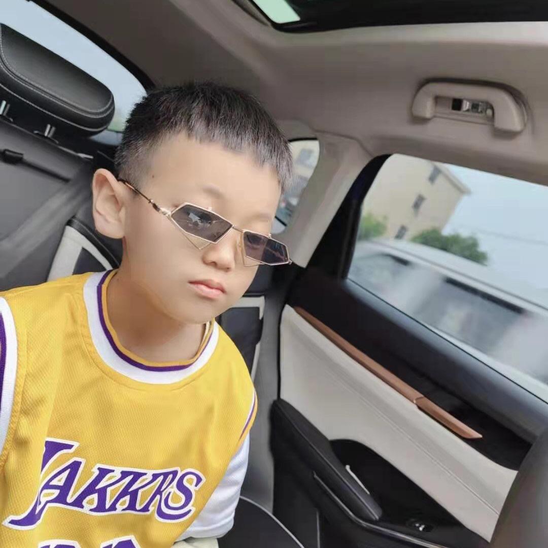 小龙烤鱼，烤生蚝，烤小黄鱼