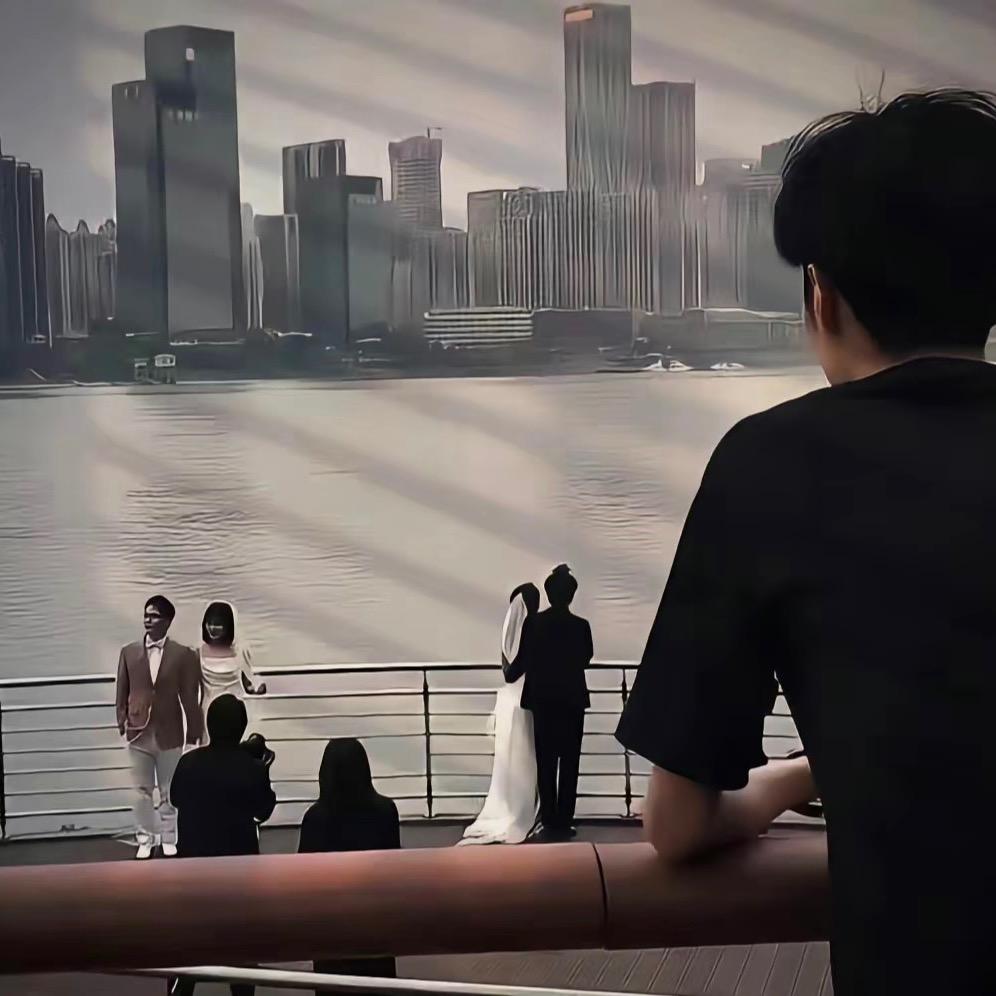 隔壁老王 ……