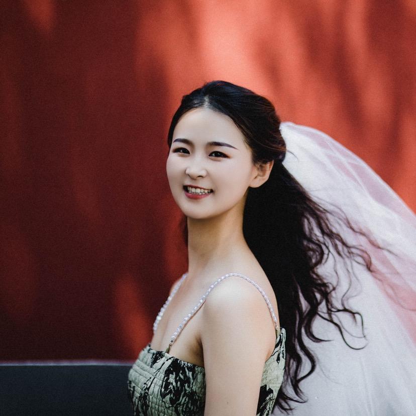 展姿中加舞蹈～小张老师