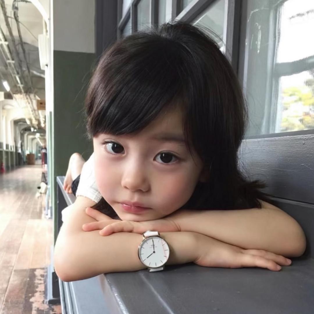 忧郁的美女