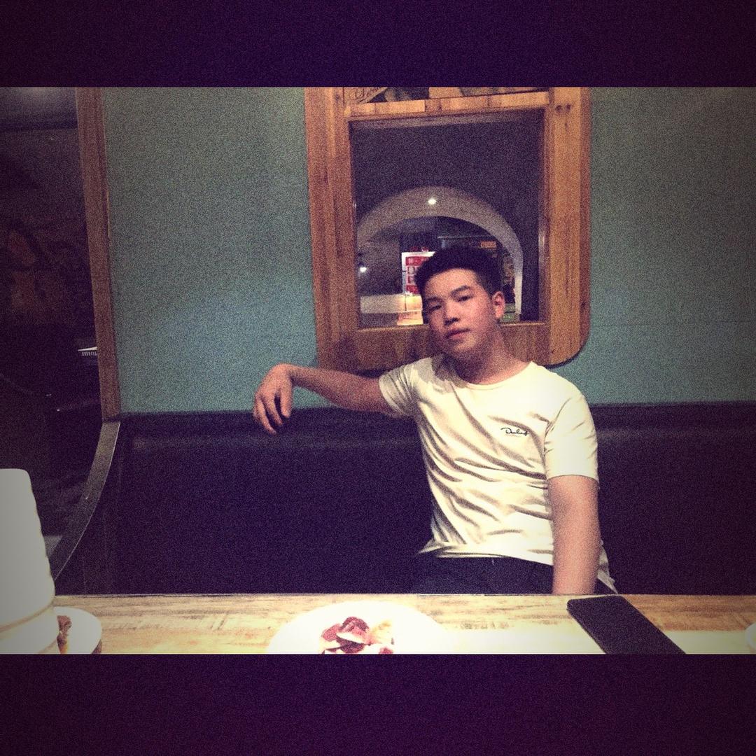 闻一口酒就脸红的男人