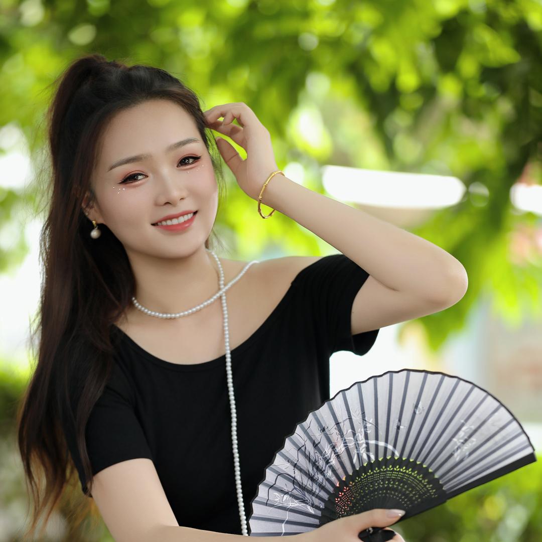 丽丽吖