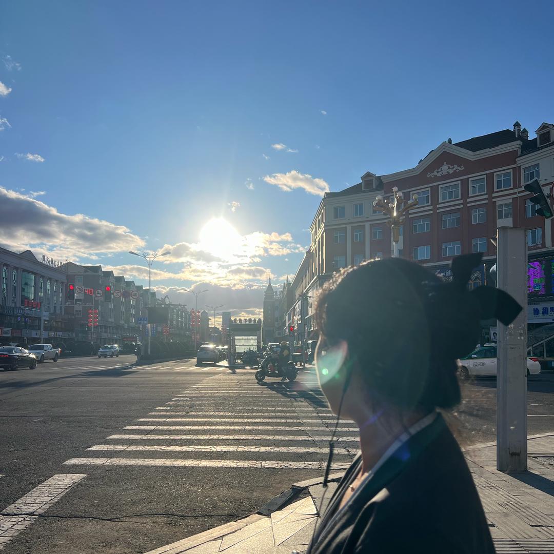 牙克石周六福2号导购欣欣