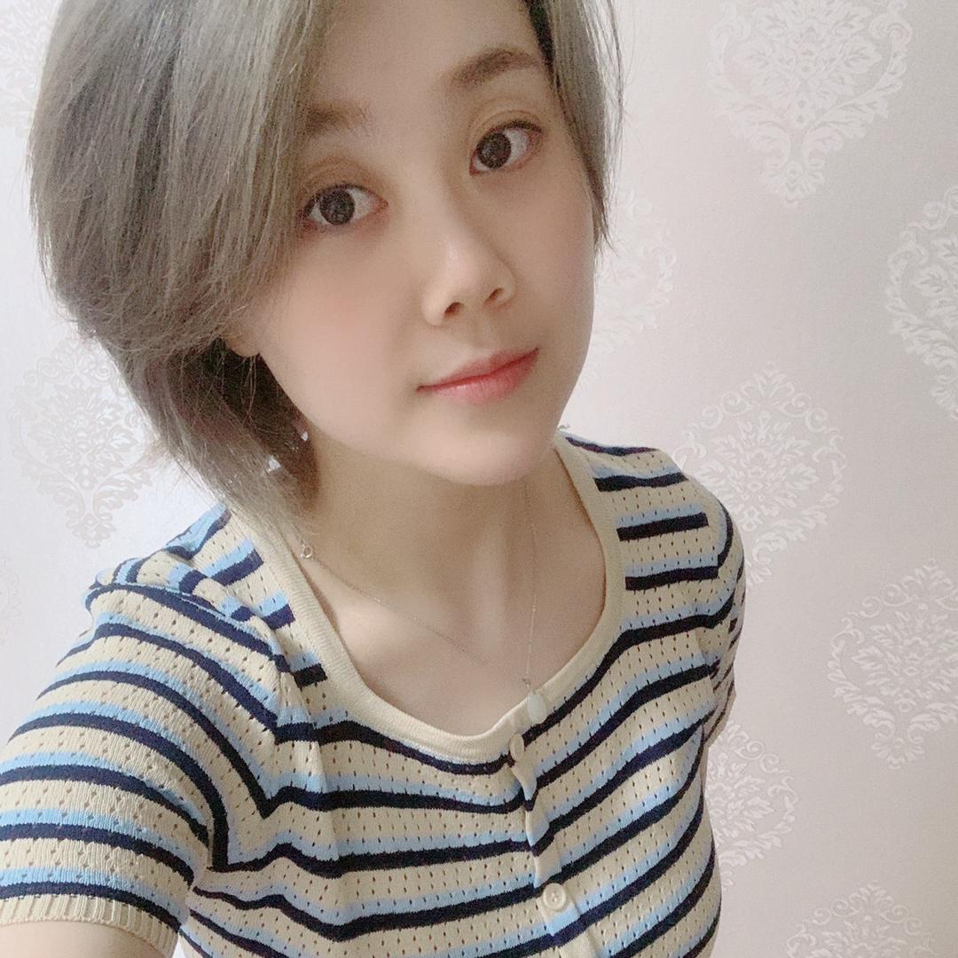 浅浅一微笑