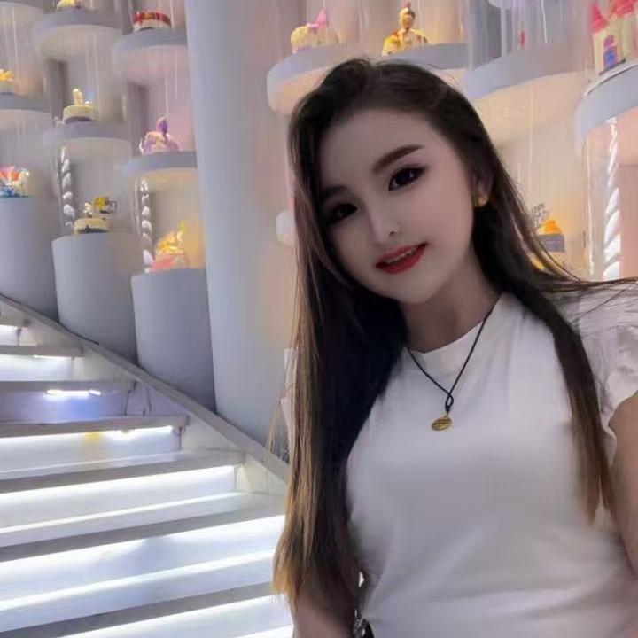 额敏县粉黛娜服装店