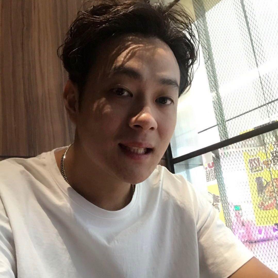晋江海浪鞋业(奥莱店)