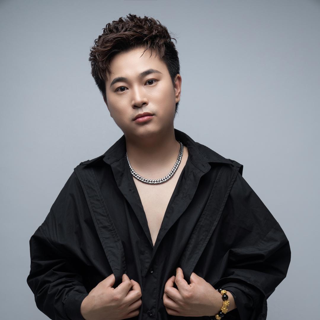 乐山头等仓发型设计