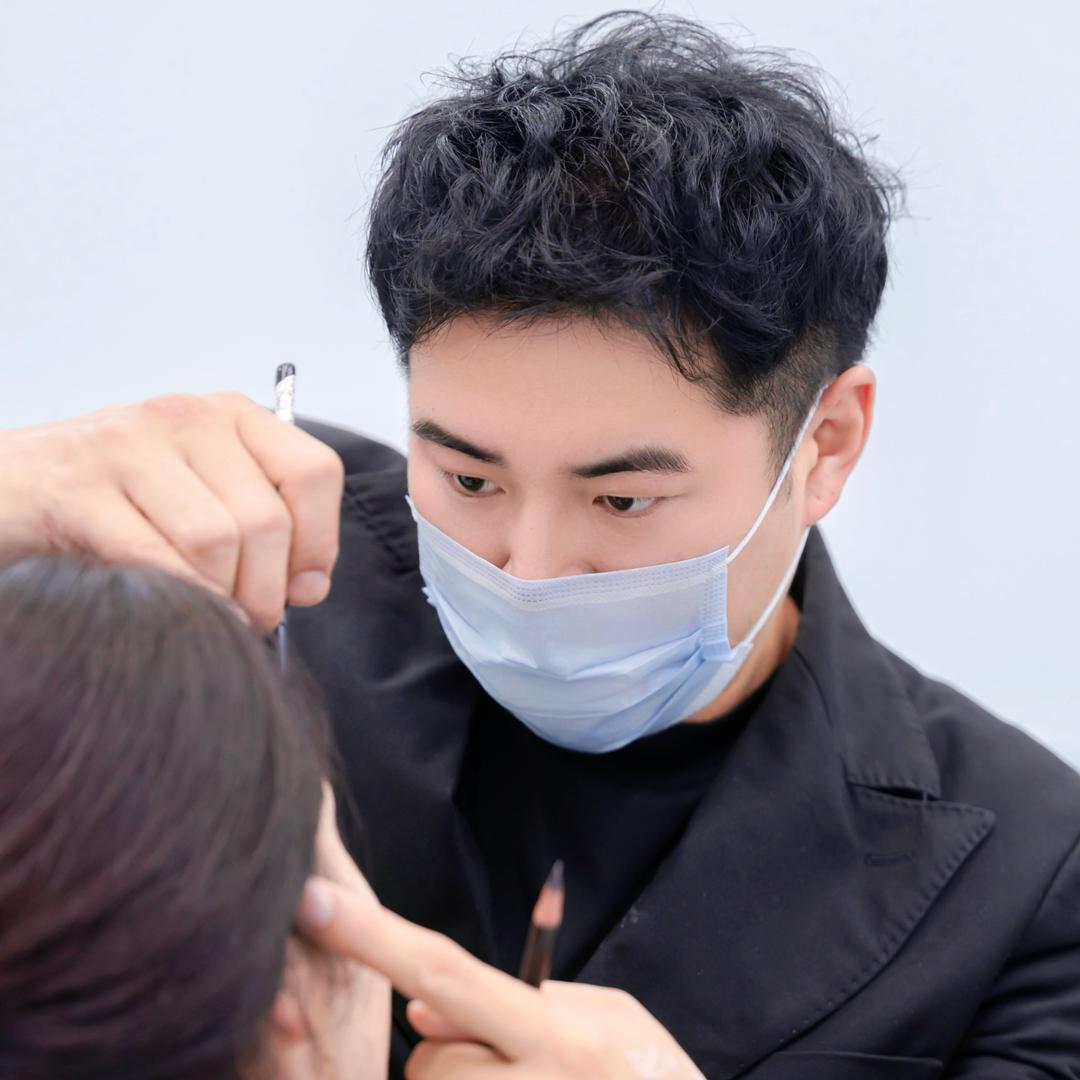 眉毛-丝梵美学-嘉豪