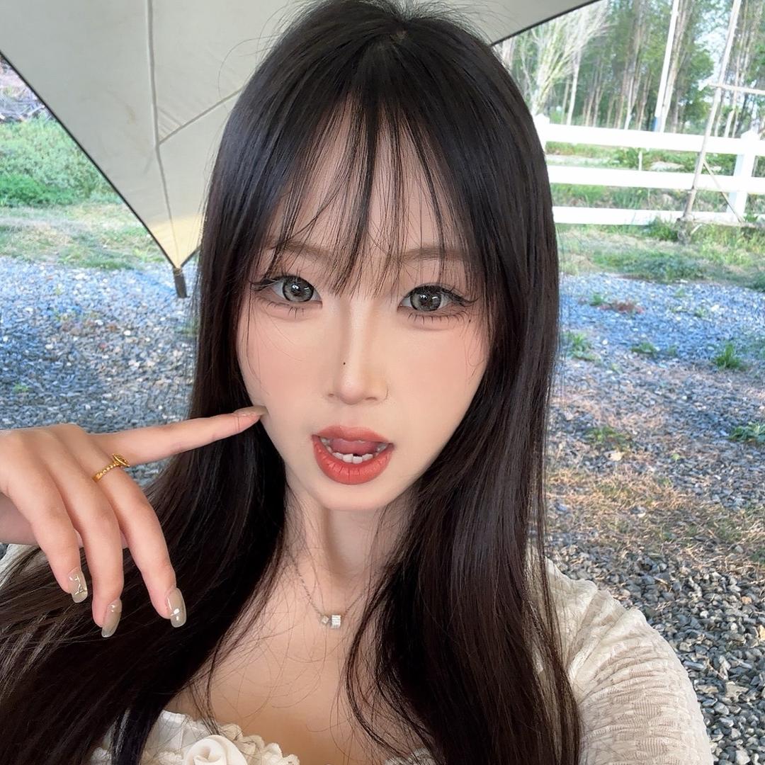 小洁吃不饱