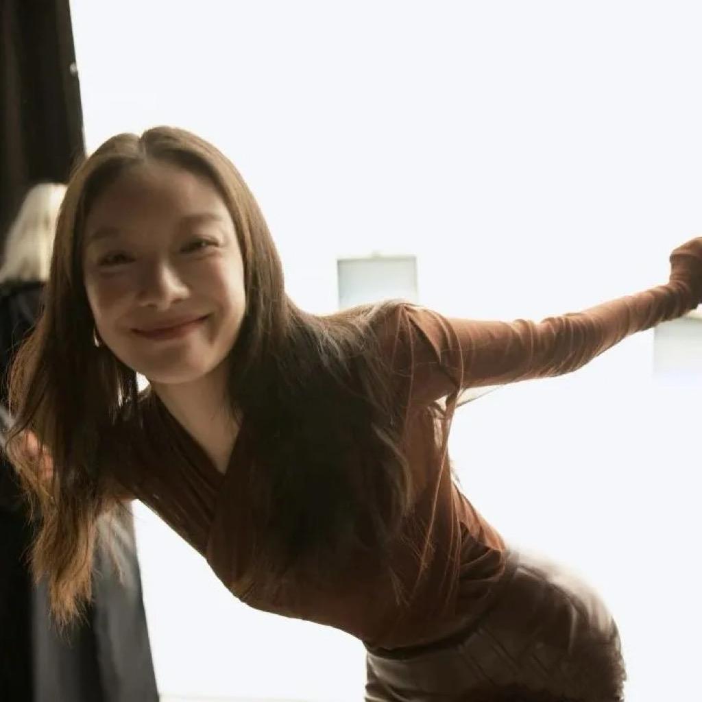 ￴￴￴ ￴￴   ￴ ￴ ￴￴