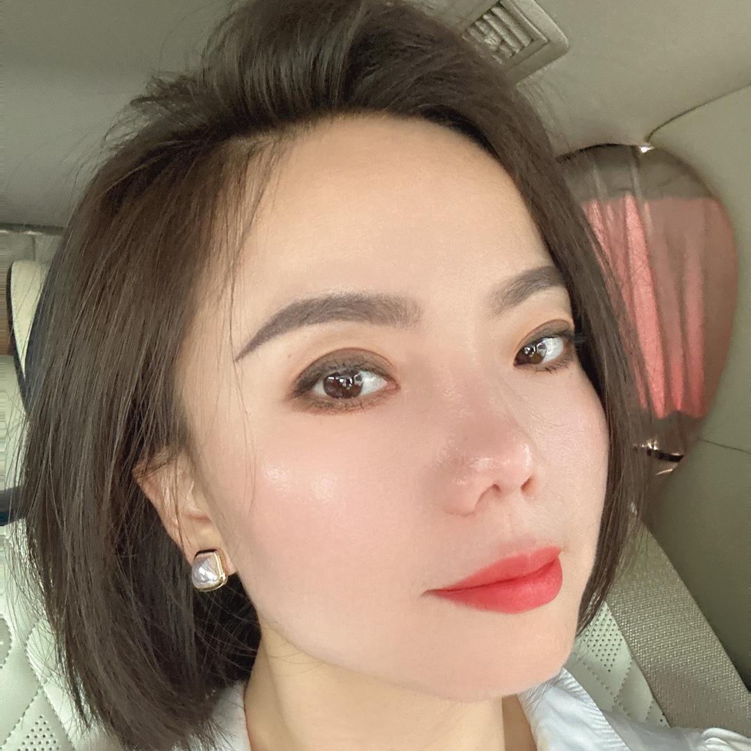 在港务区开头疗养生馆的花姐