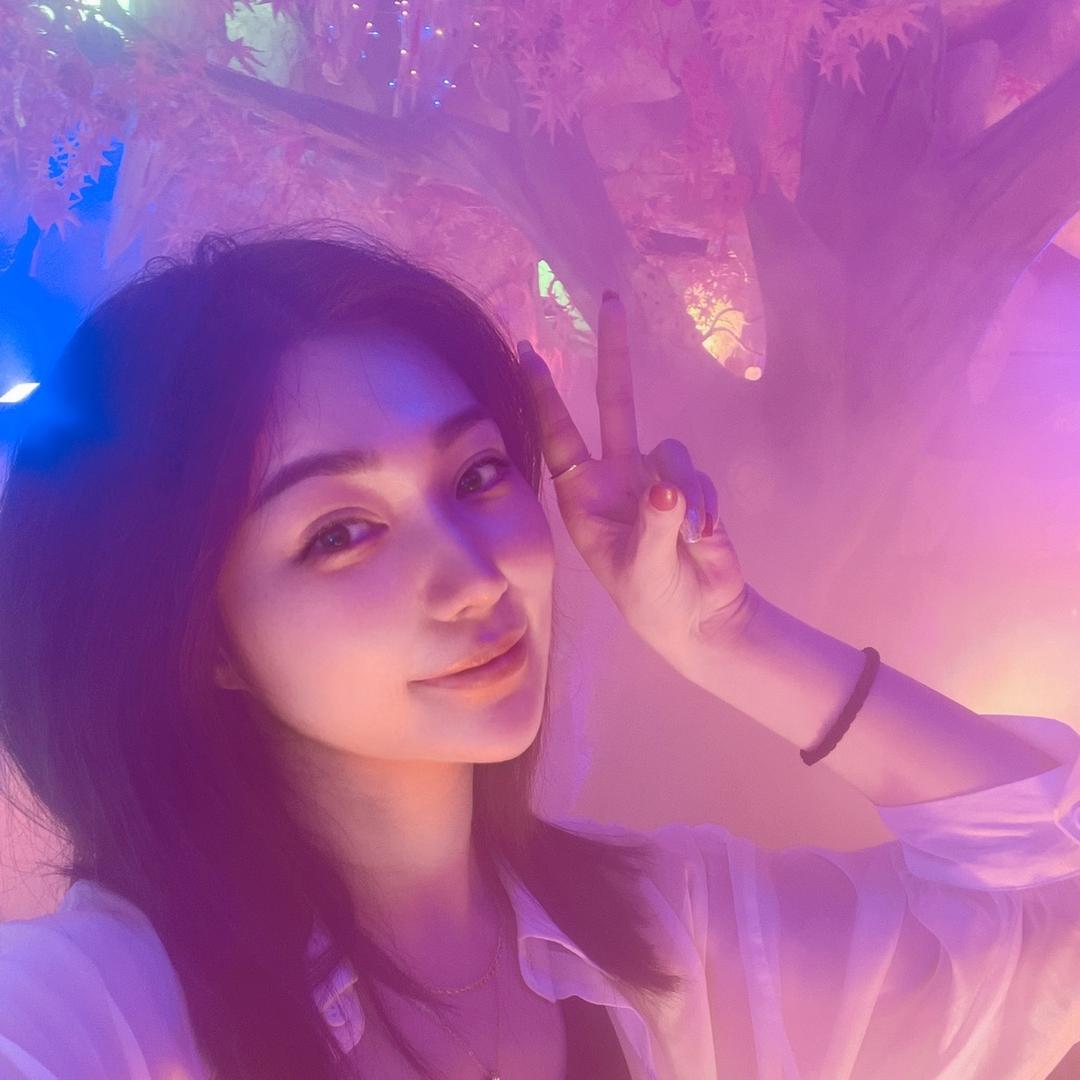小燕子潮牌集合店