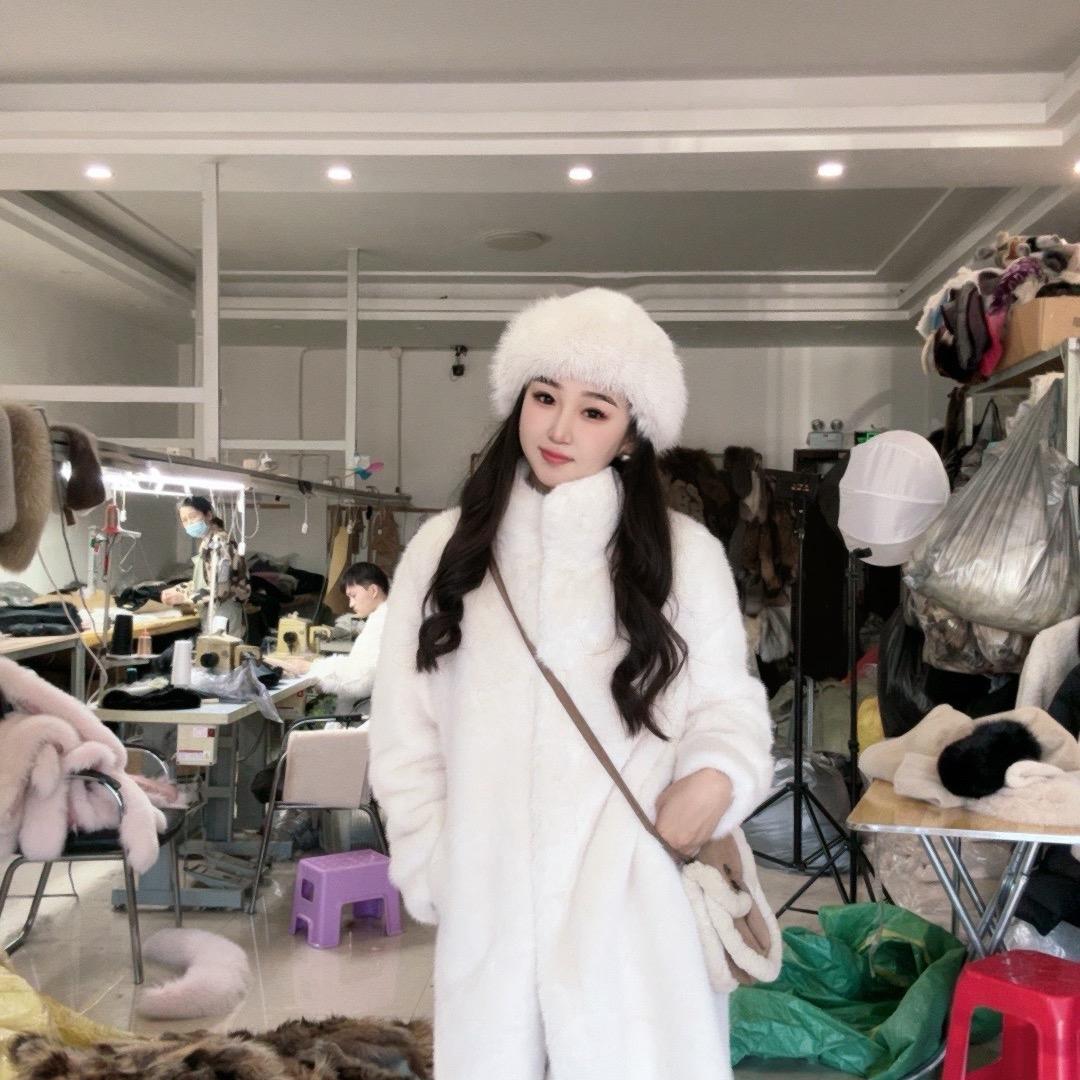 勃予轻奢服饰皮草