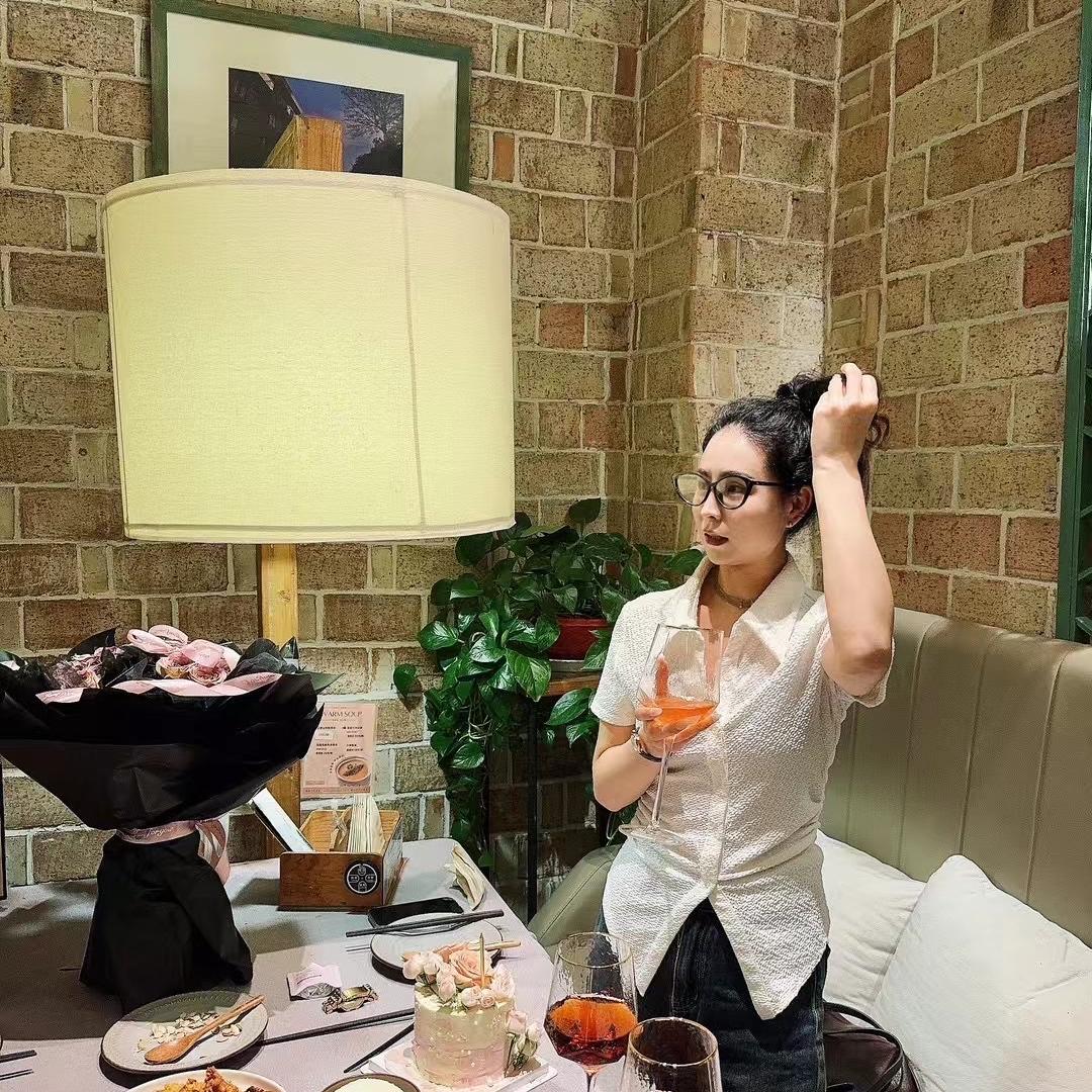 毛兰服装店