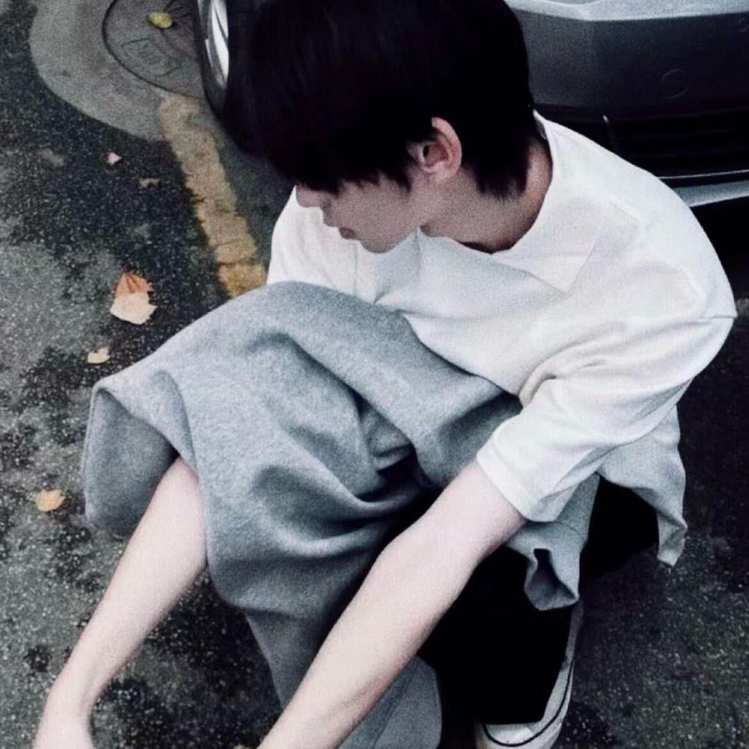 小谨