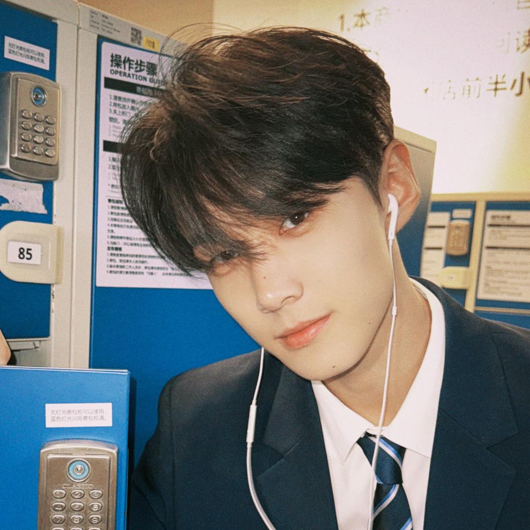 李卓扬