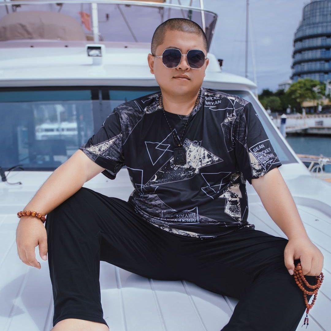 三亚吴柏旺游艇别墅旅游订制