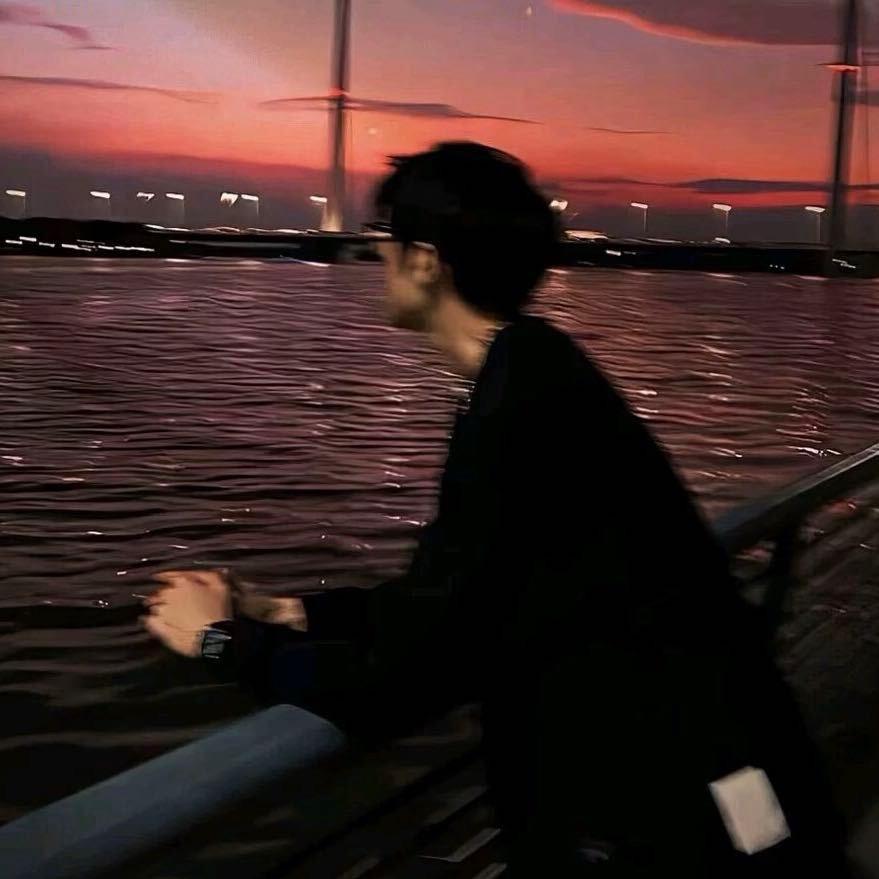 本羿💈成洋教男发