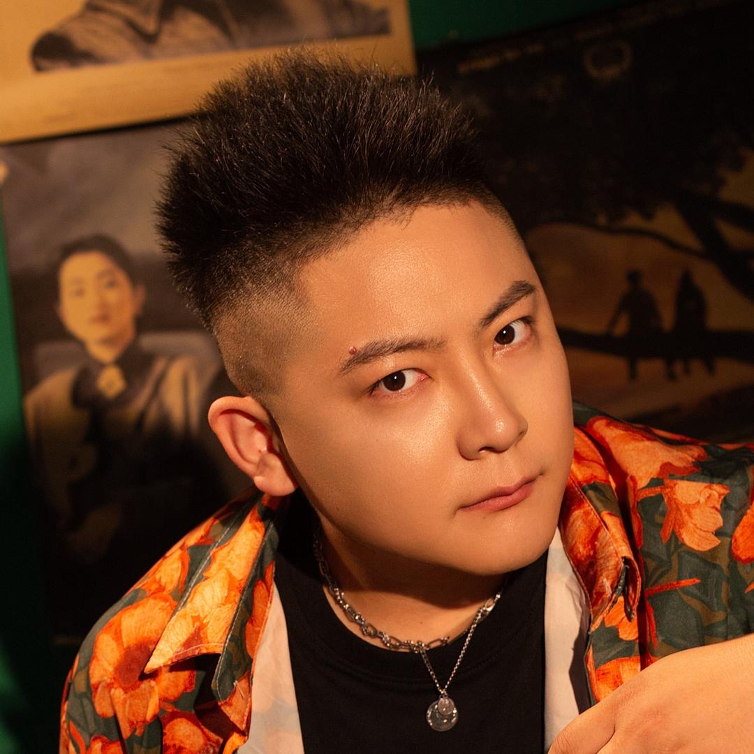 你好，我叫敬文