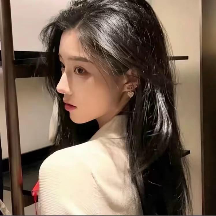 👧