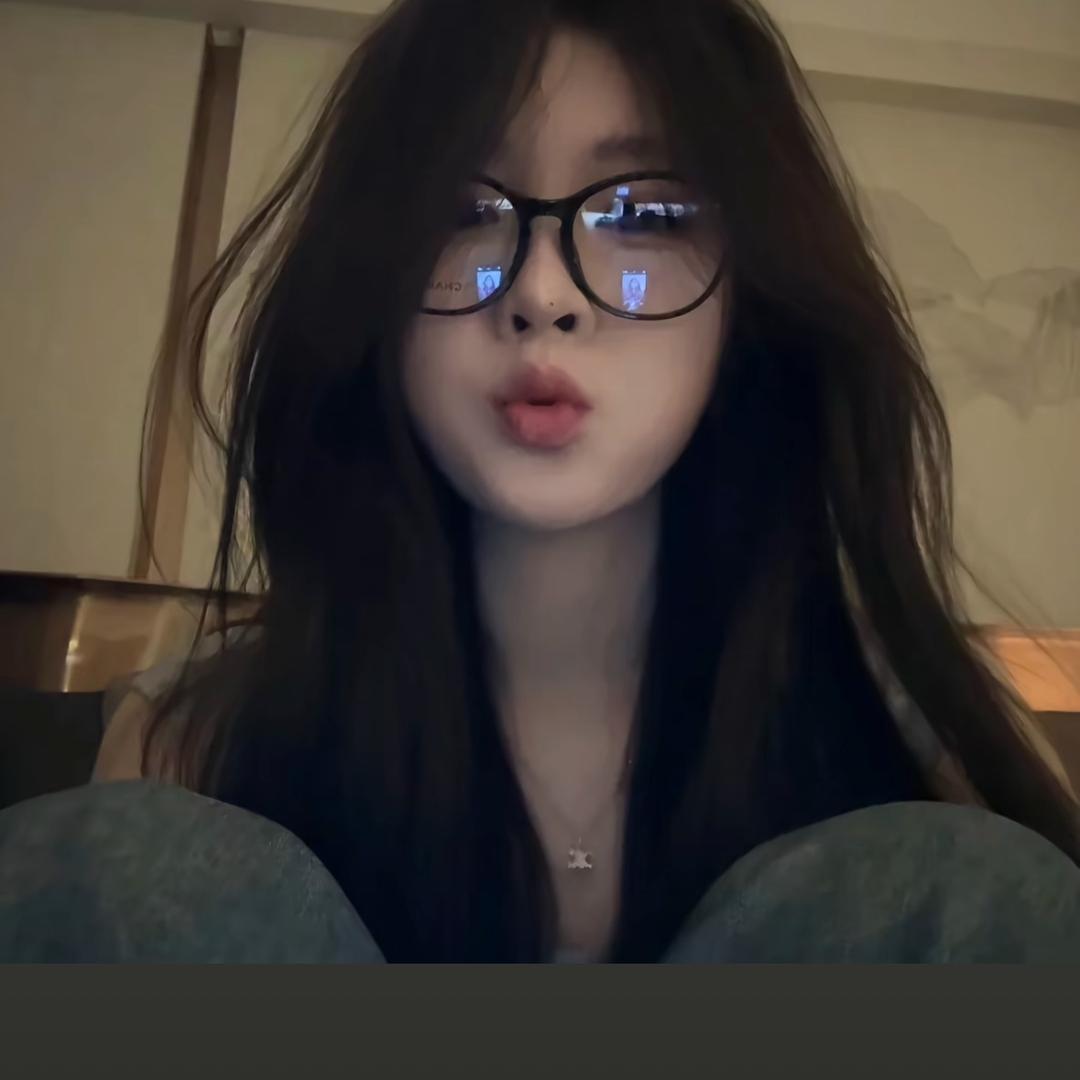 满山猴子就我腚红.