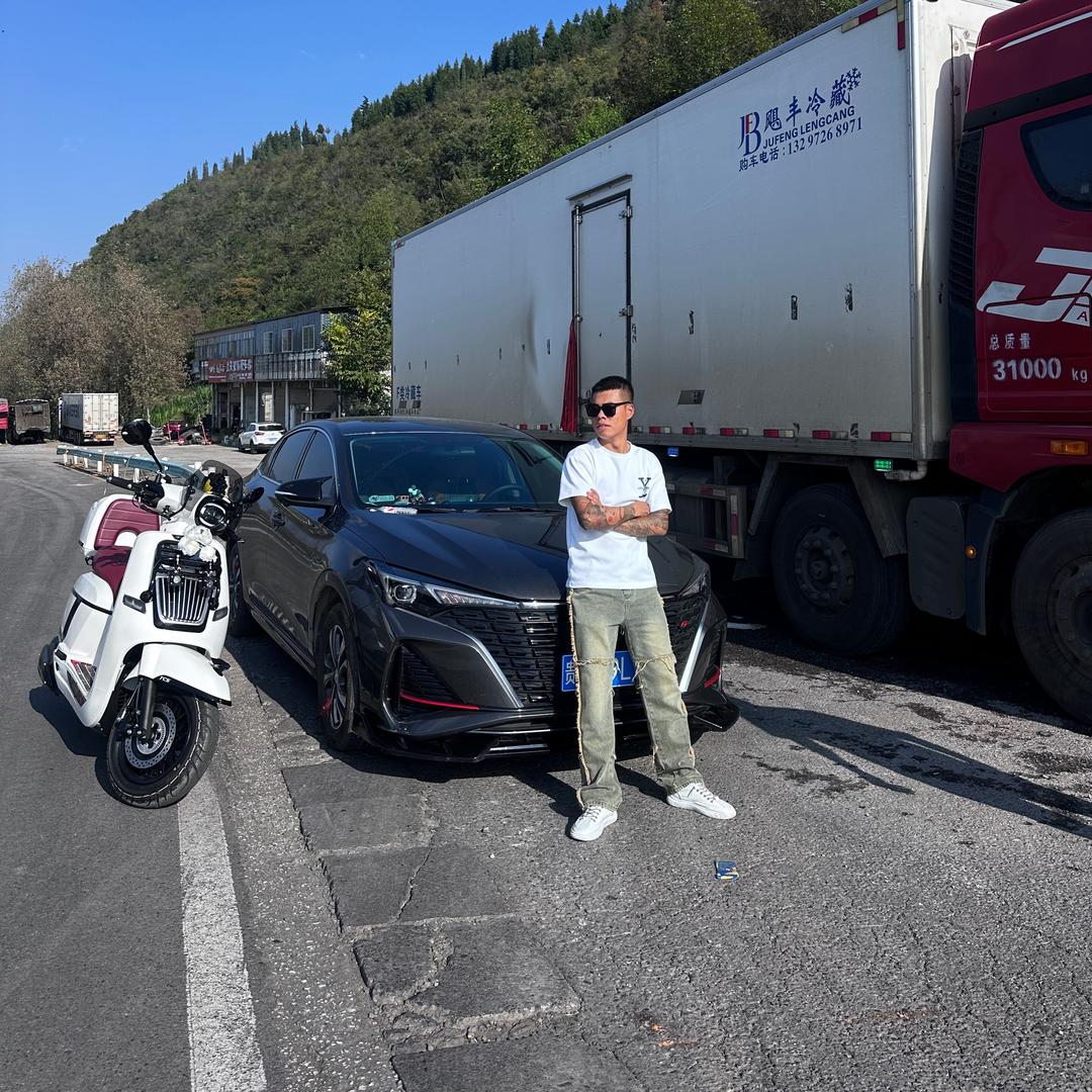 卡车🚚（阿刘）