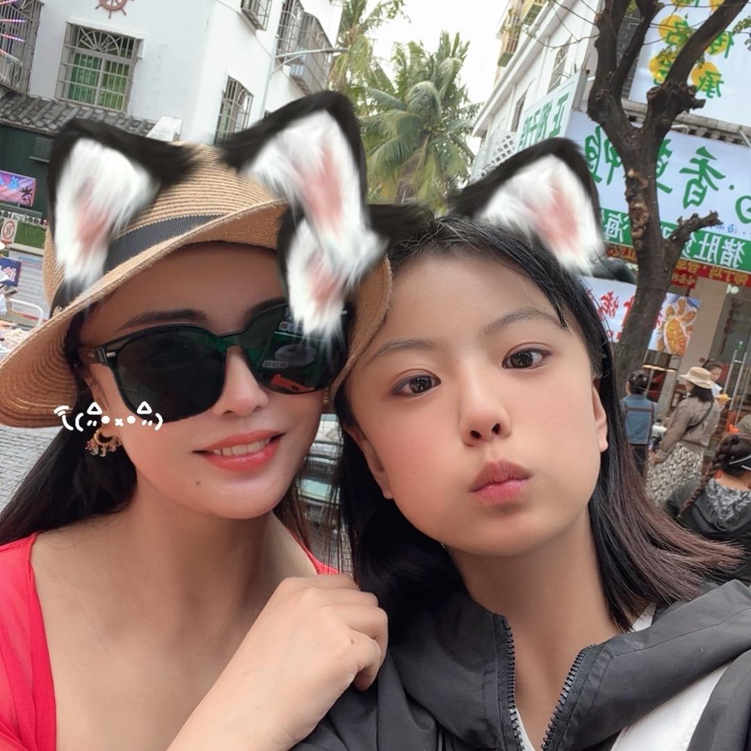 莉莉