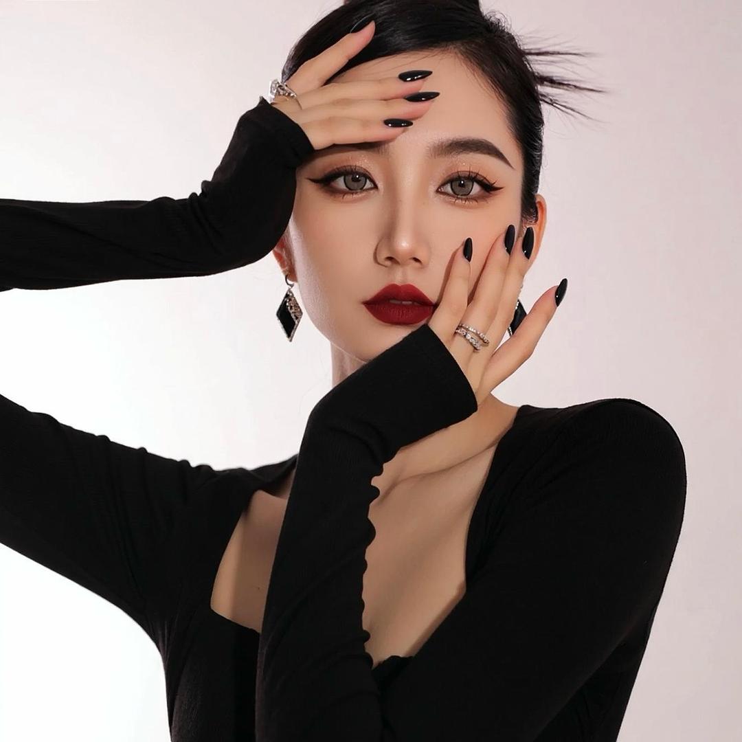 ℒ𝒾𝓊 叁叁ᥫᩣ