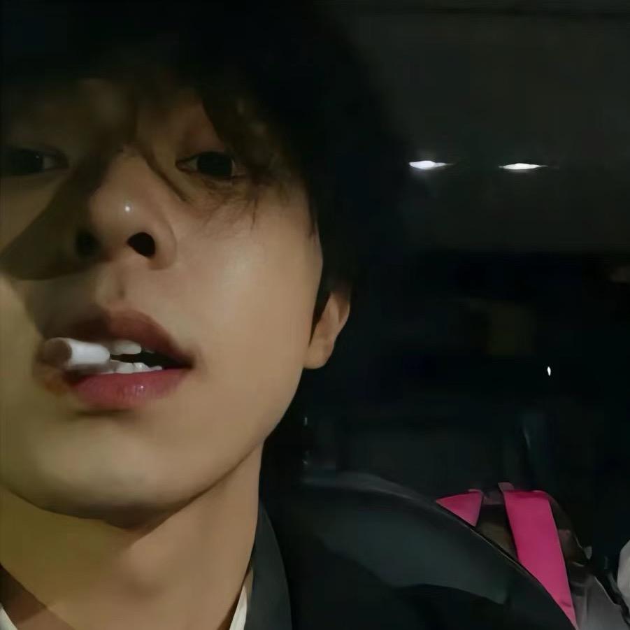 被黑眼圈盯上的倒霉蛋