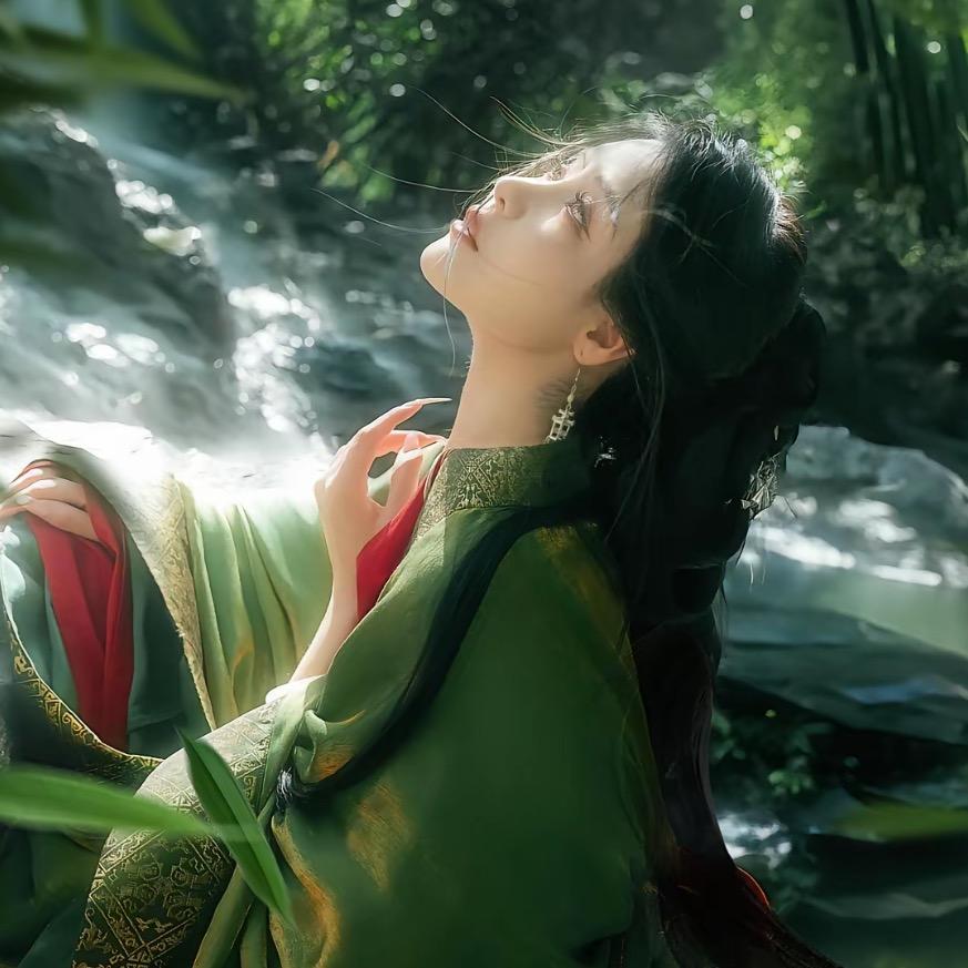 窈初·织梦屿簪花汉服体验馆（云龙湖店）