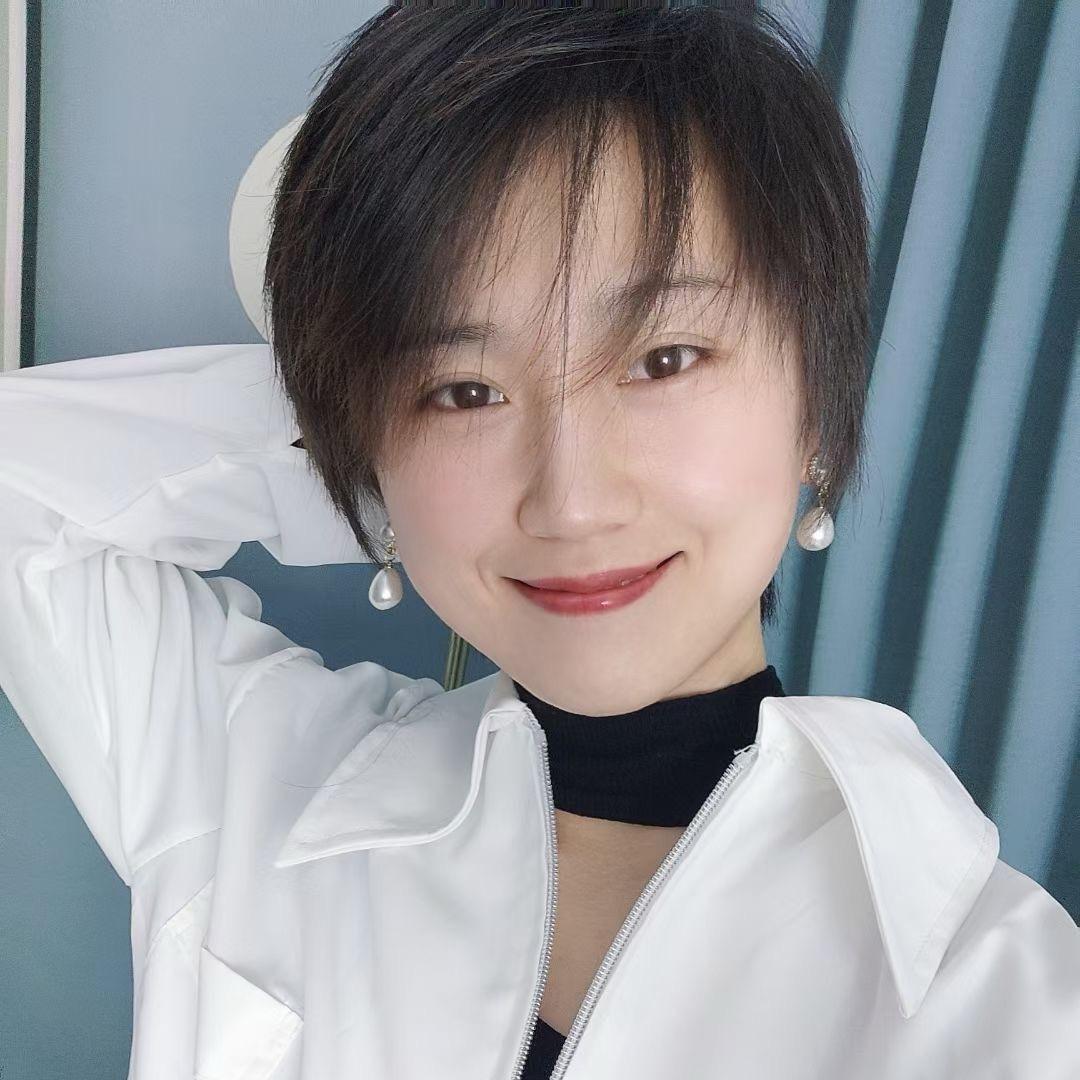 大婷教化妆，你素颜也很漂亮，希望你心情好