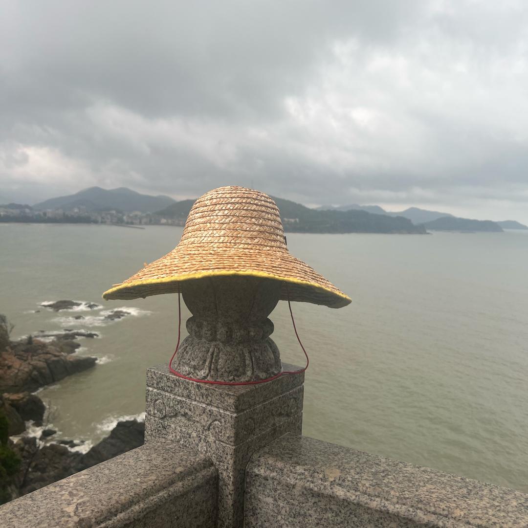 看热闹，不嫌事大