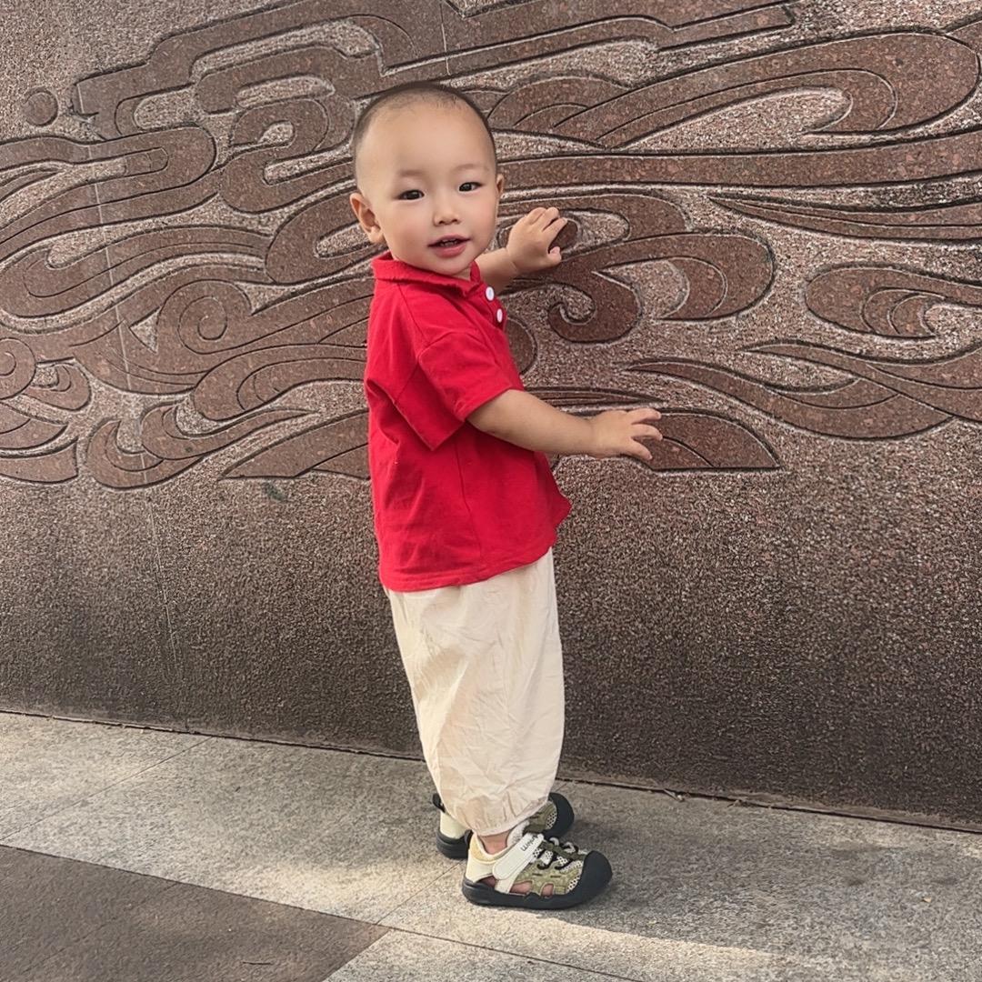 谢老板的小跟班