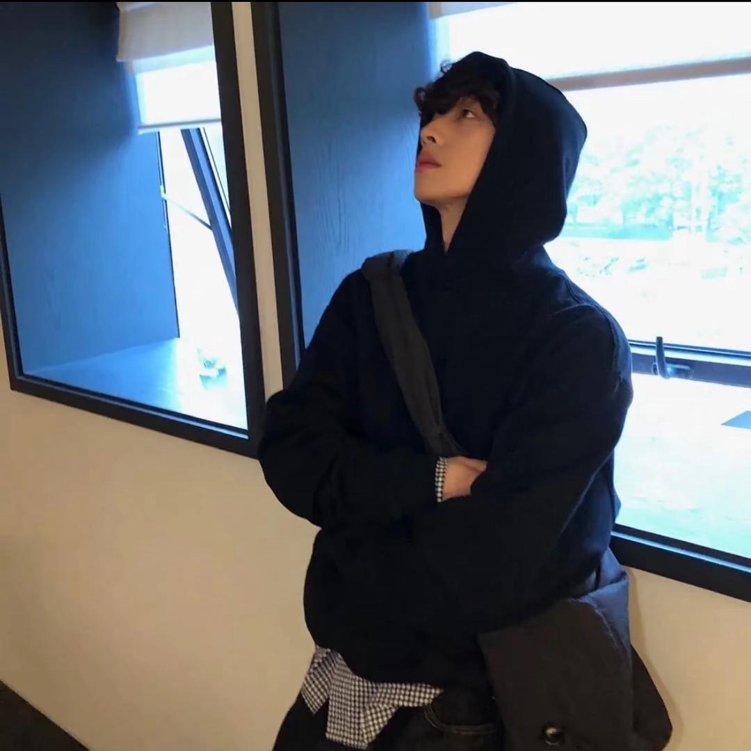 让我再睡一分钟