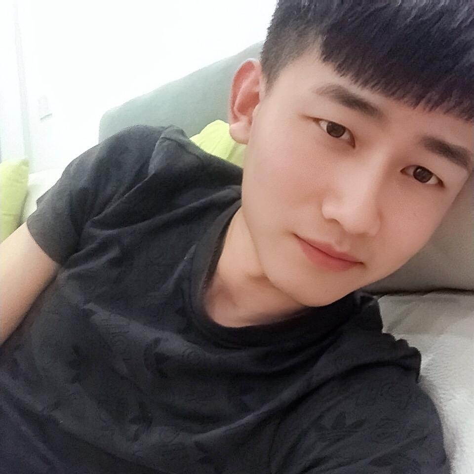 🌈一生所爱（光头佬助理）