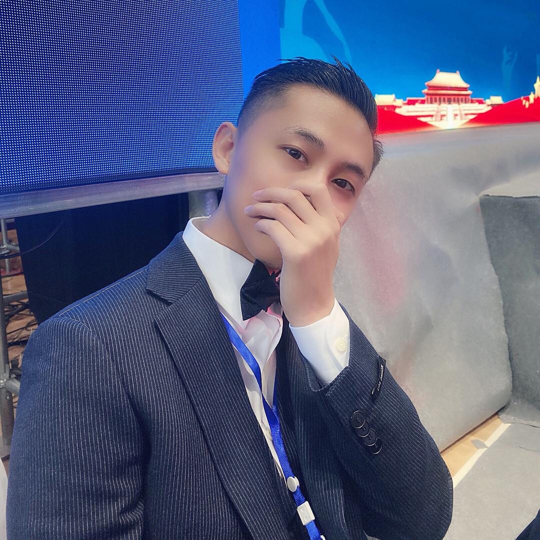 龙博士拉丁舞