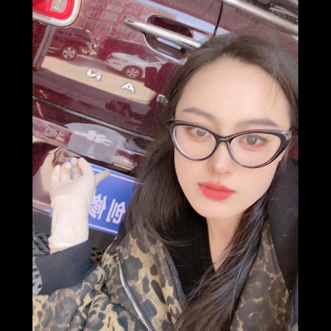 名车居局部补漆玲玲