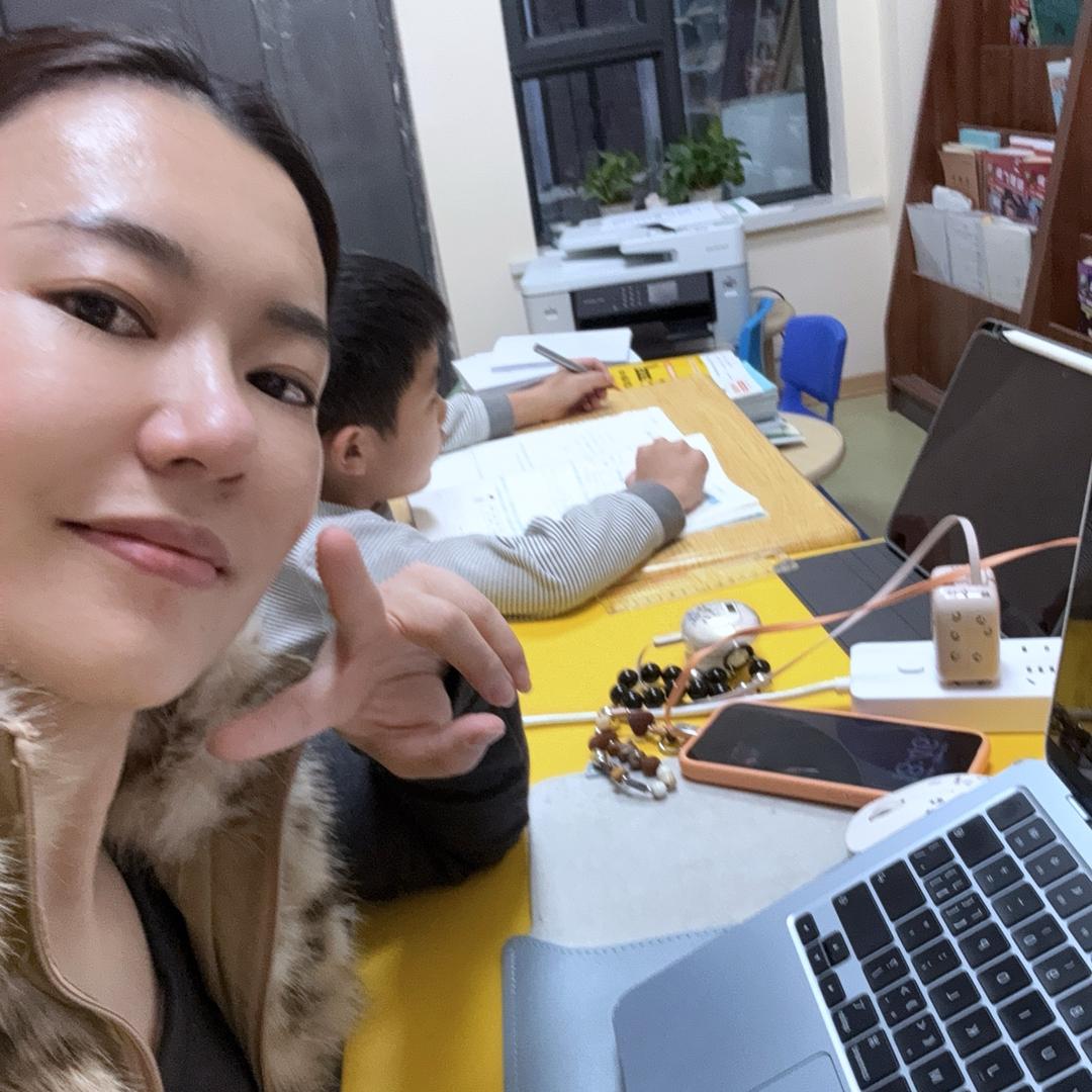 阳阳妈妈在昌吉开书房