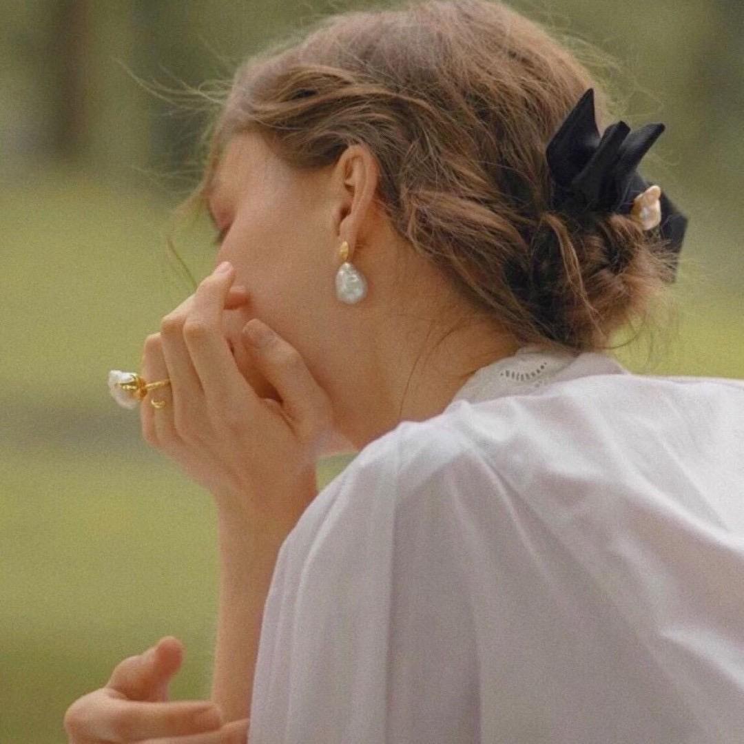 月亮不睡我不睡🌙