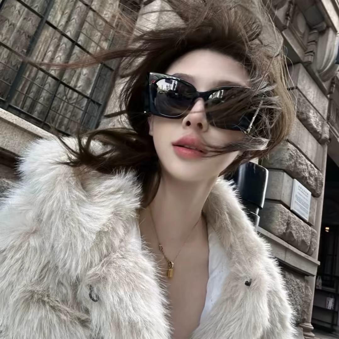 小瑶瑶.
