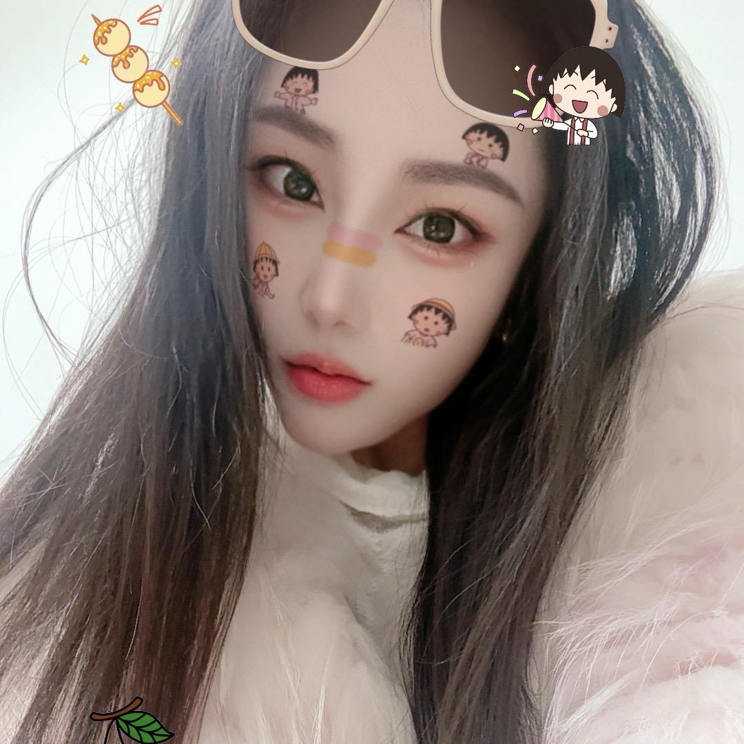 黄：HhAuang°