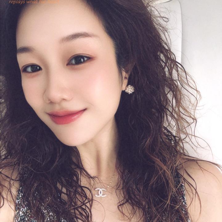 梨涡浅笑