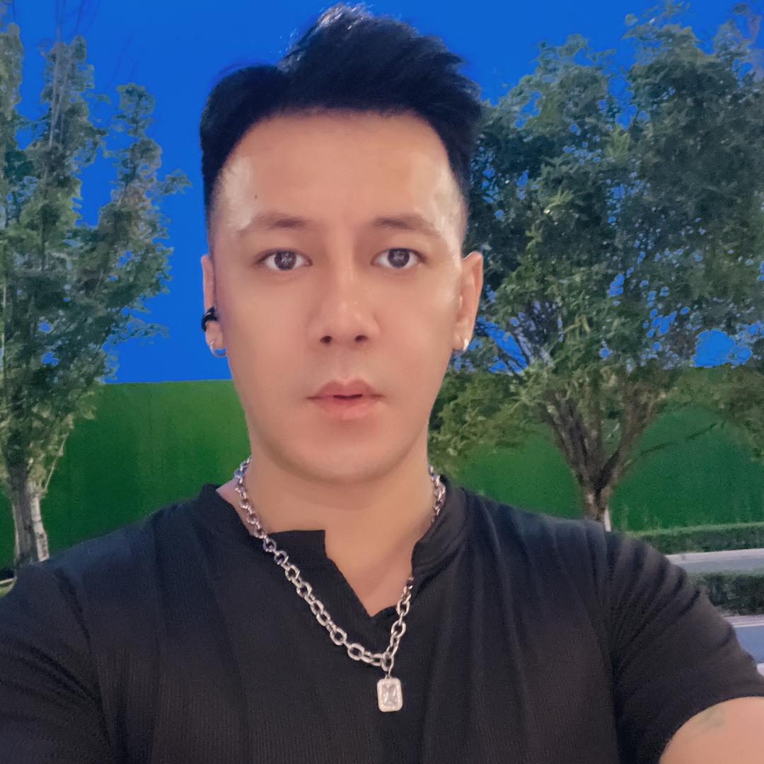 阿俊😘