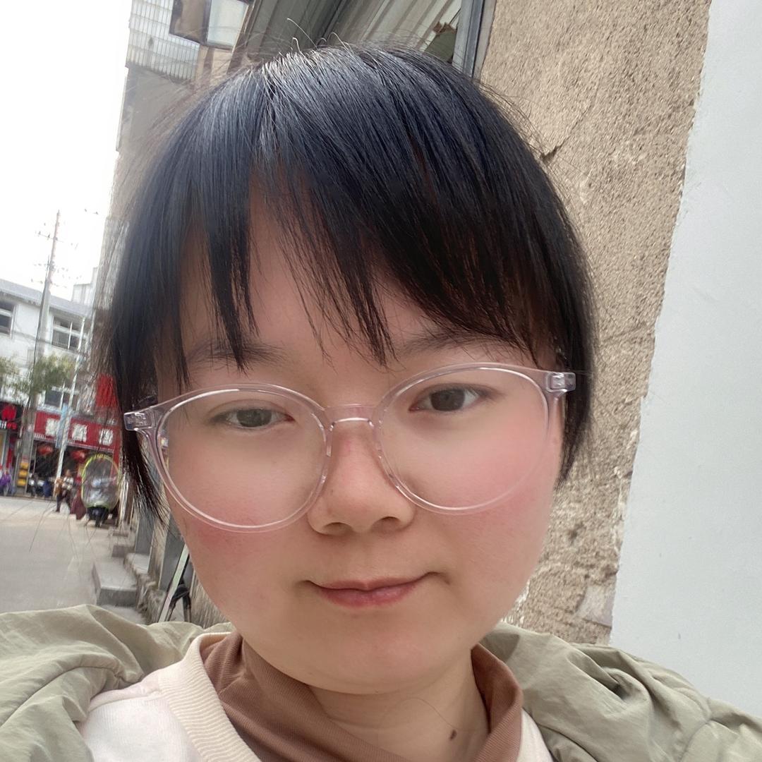 偶莹